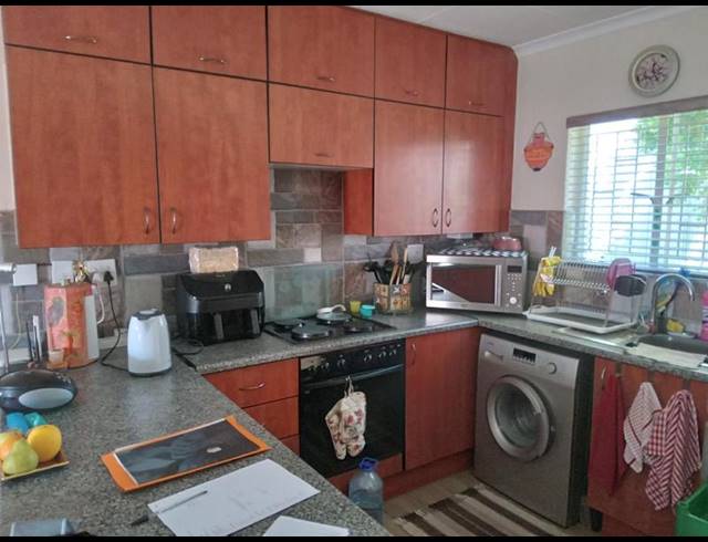 2 BEDROOM TOWNHOUSE FOR SALE IN GREENSTONE HILL